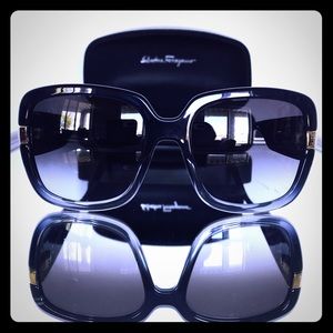 Salvatore Ferragamo Gancino Oversized Sunglasses Salvatore Ferragamo Gancino Oversized Sunglasses