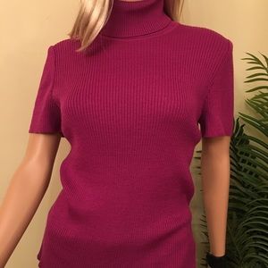 St John short sleeve sweater.