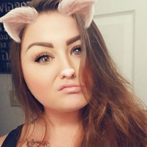 Meet your Posher, Holly