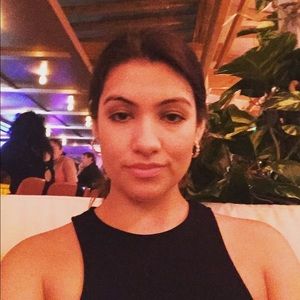 Meet your Posher, Carla