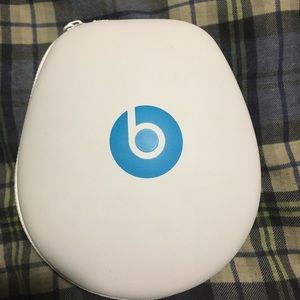 Limited edition Beats neon mixr