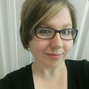 Meet your Posher, Kori