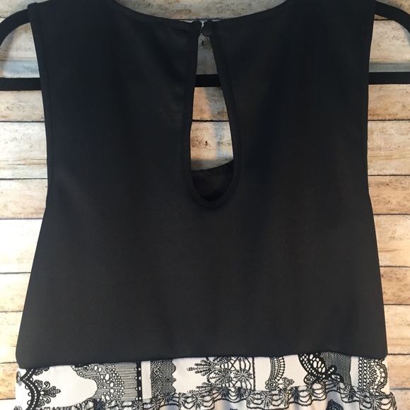 Black and Cream dress with lace embroidered - Picture 5 of 5