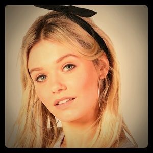 Bend tie headscarf bow headband