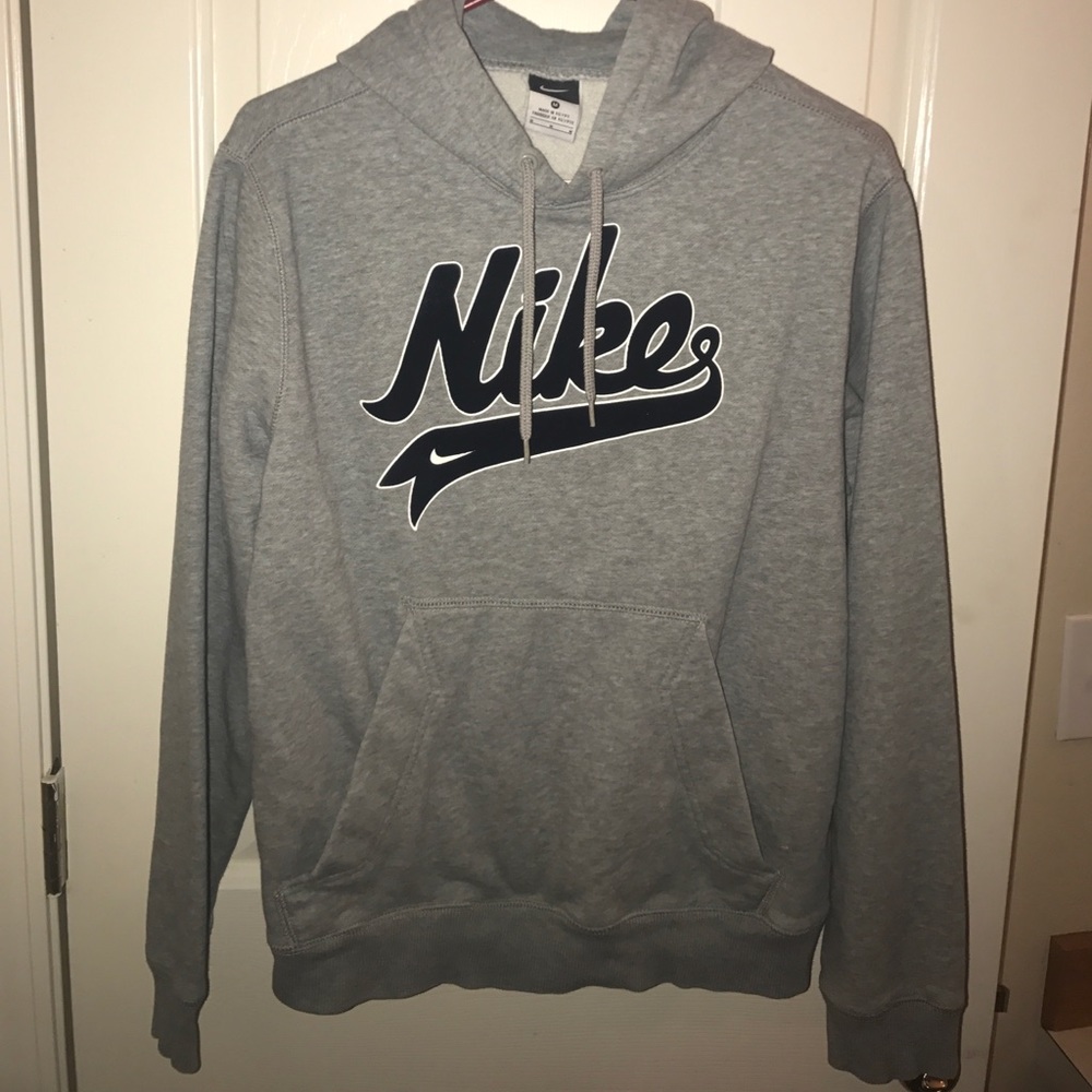 Nike sweater size M
