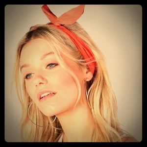 Bend tie headscarf bow headband