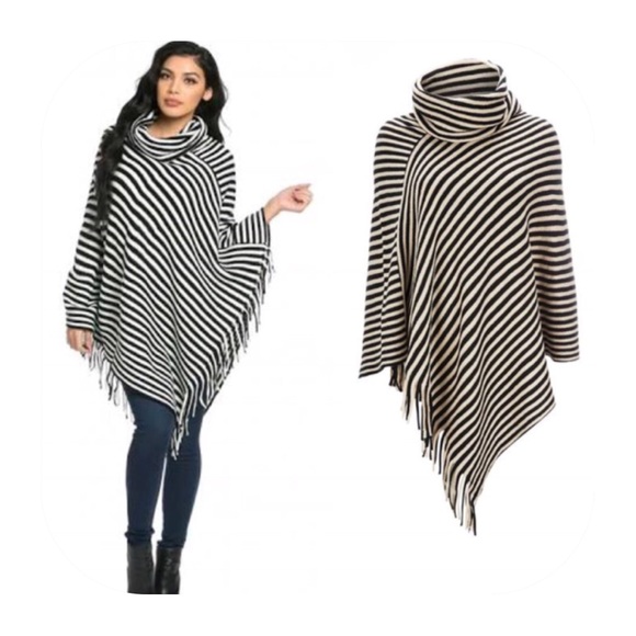 ❄️SOLD❄️ Asymmetrical stripe fringe poncho - Picture 4 of 5
