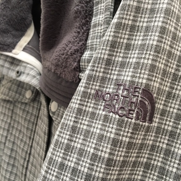 ☔️NORTH FACE RAIN JACKET GRAY PLAID☔️ - Picture 4 of 8