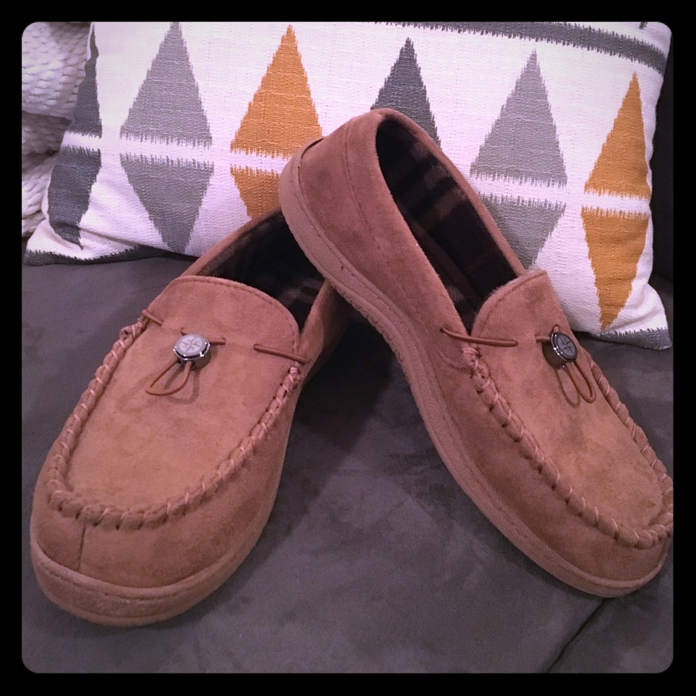NWOT Men's Slippers