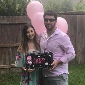 Meet your Posher, Larissa