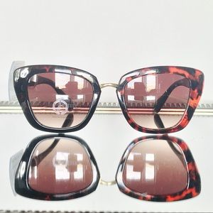 Juicy Couture Cat Eye, Sunglasses. Normal Size Juicy Couture Cat Eye, Sunglasses. Normal Size