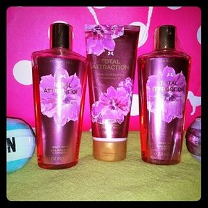 PINK Total Attraction Set