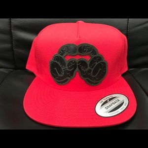 2 Gs Gucci Hands SnapBack hat