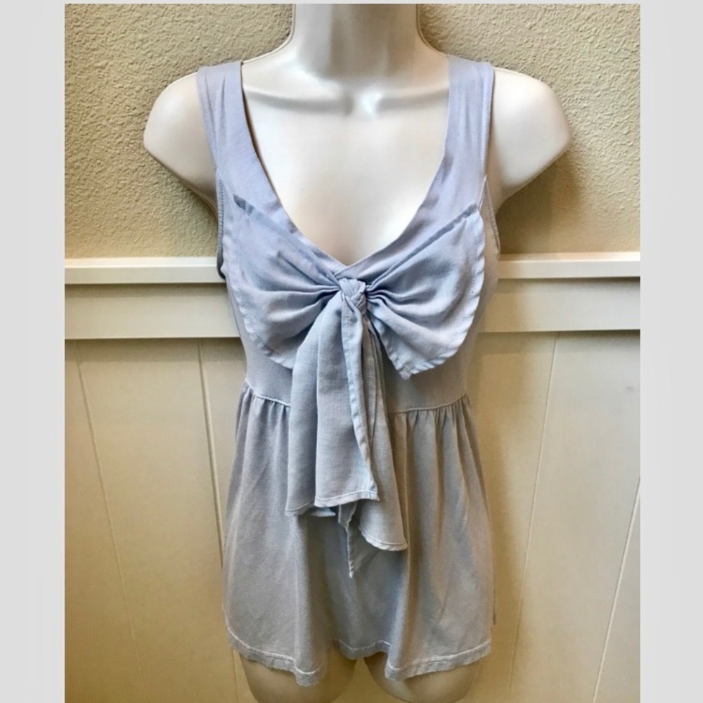 Adorable pale blue tank top. S XS