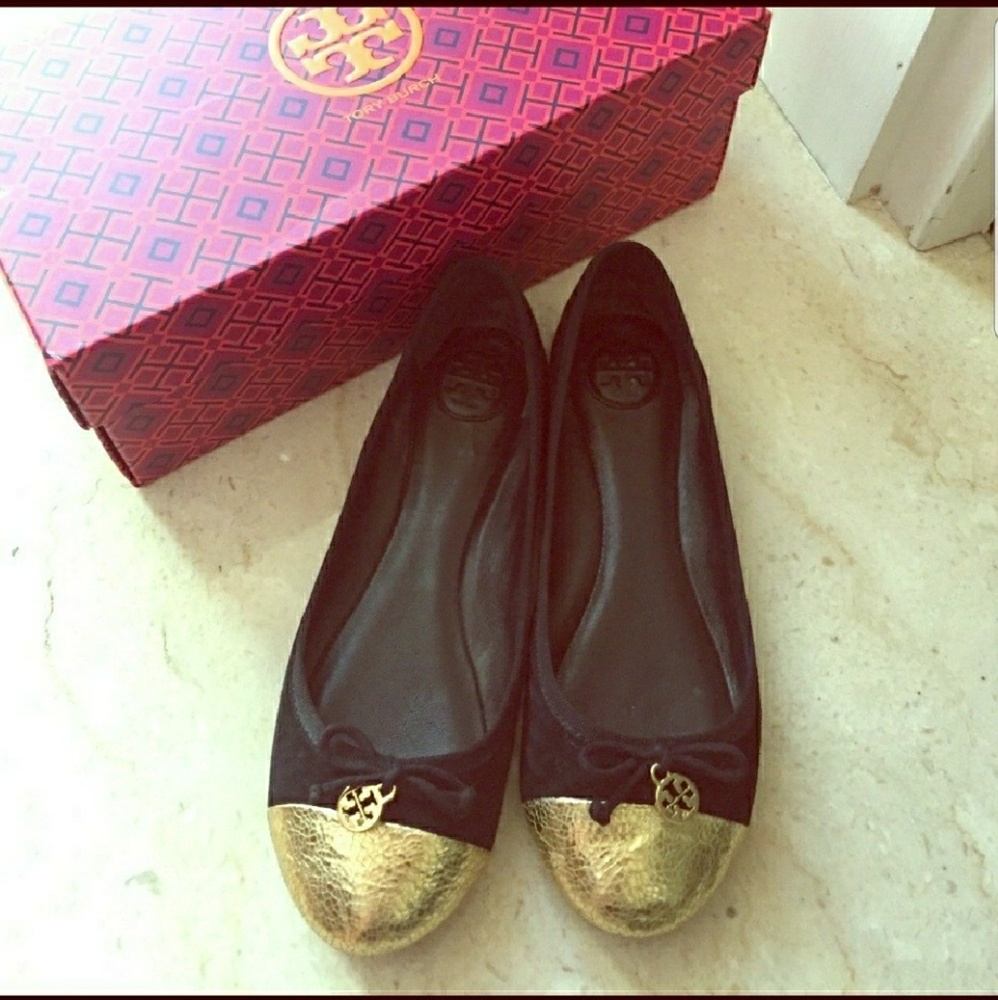 Authentic Tory Burch Chelsea ballet flat size 7