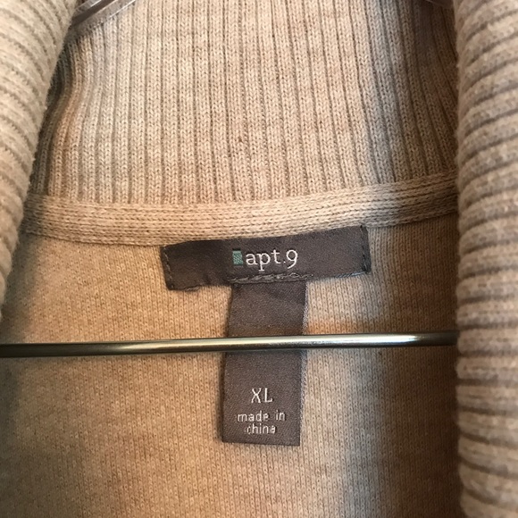 Sweater - Picture 2 of 2