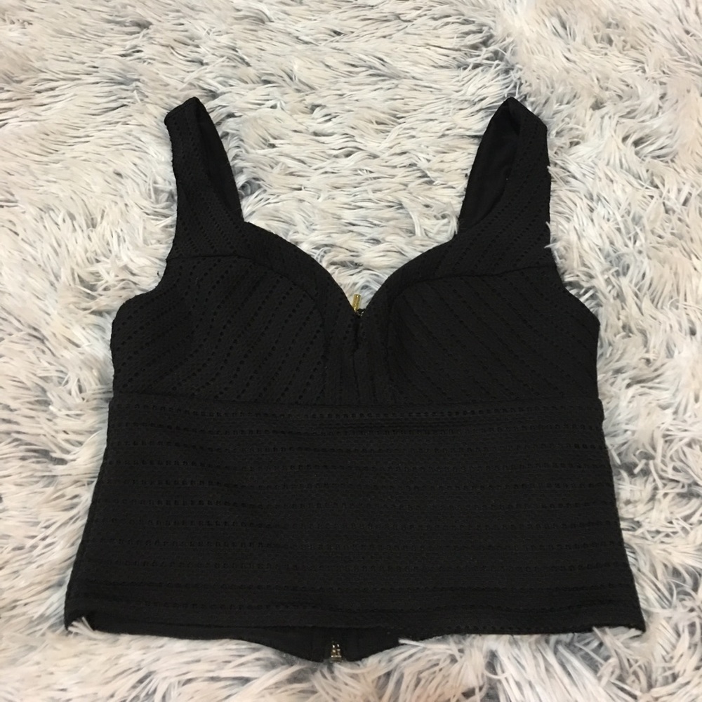 Guess crop top