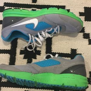 Nike Shoes - Nike Fitsole green and blue tennis shoes Nike Shoes - Nike Fitsole green and blue tennis shoes