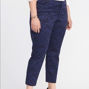Old navy jacquard pixie Capri