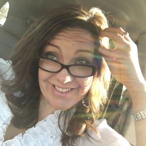 Meet your Posher, Carolyn