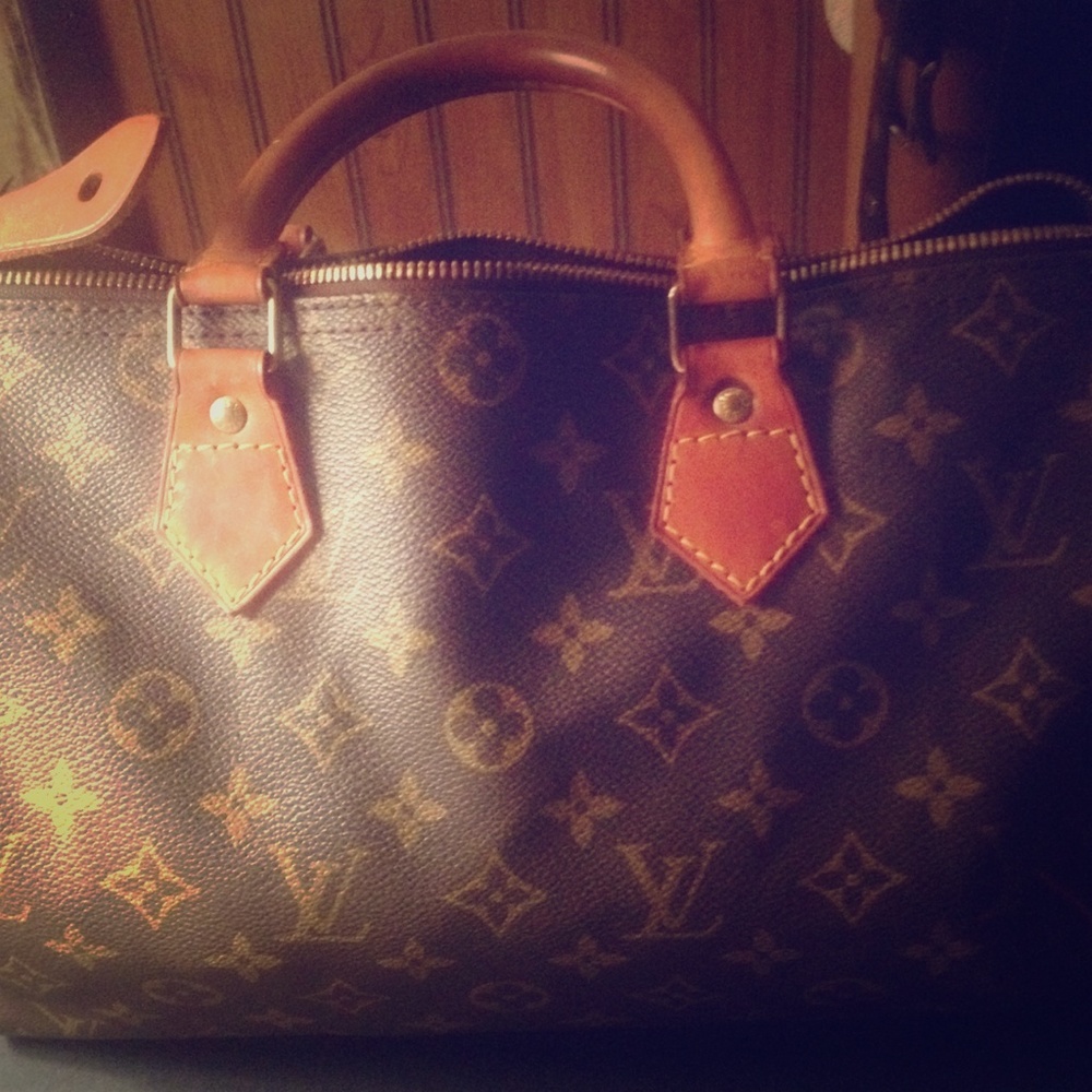 Louis Vuitton Speedy 30 Authentic