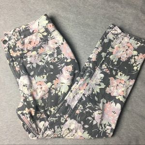Urban Outfitters Floral Print Mom Jeans Urban Outfitters Floral Print Mom Jeans