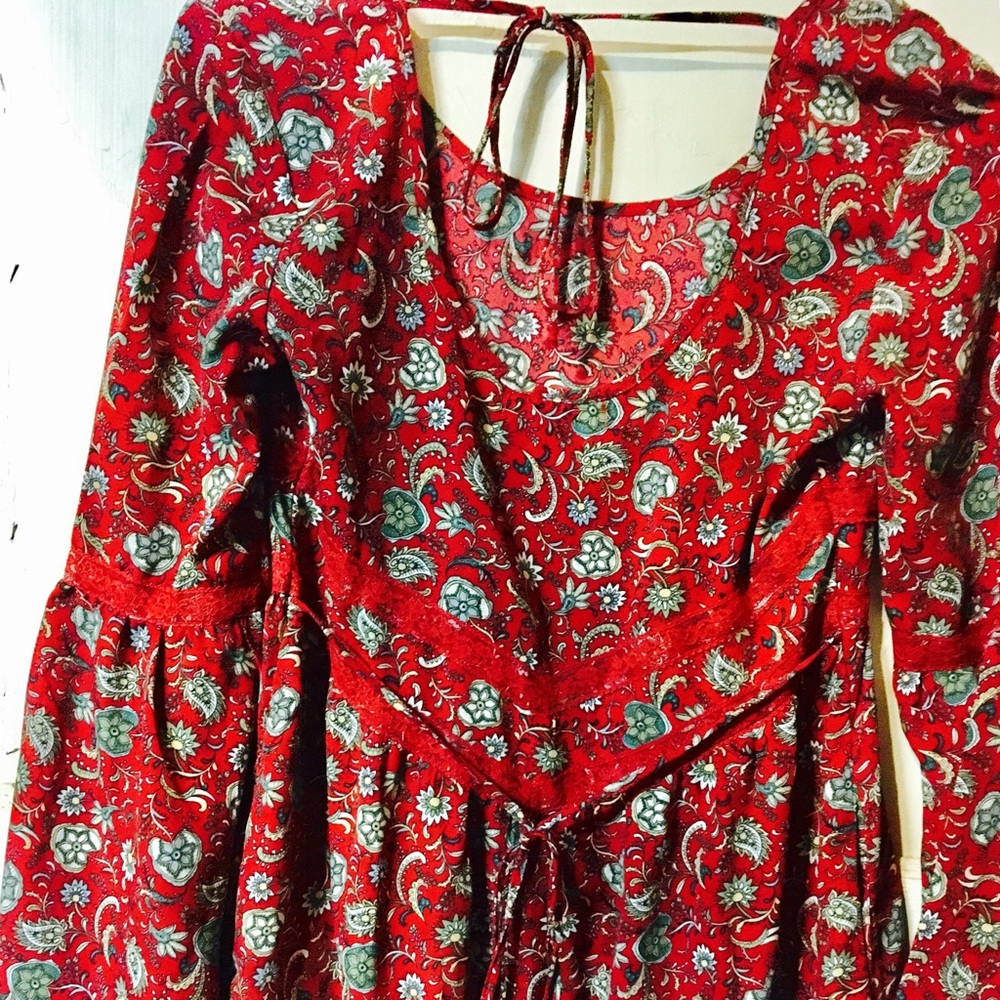 NWOT Red Boho Bell Sleeve Dress - Picture 6 of 6