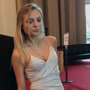 Meet your Posher, Helen