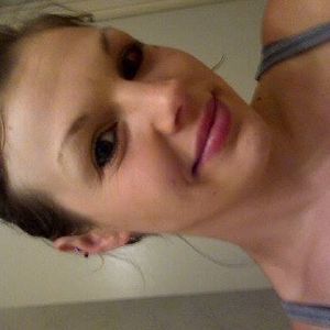 Meet your Posher, Alicia