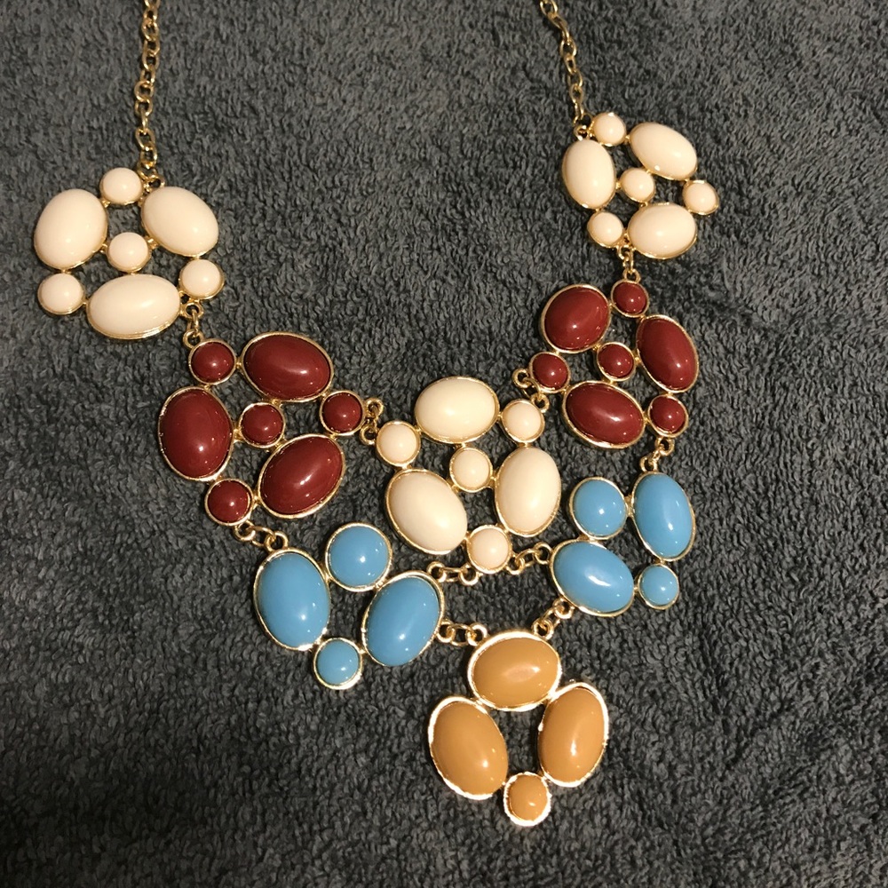 Brand new necklace.