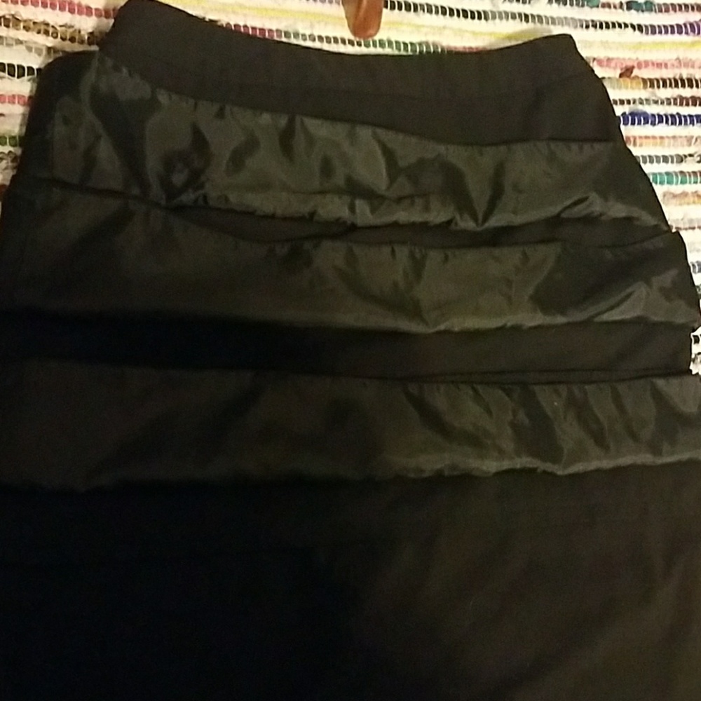 Black Layer Skirt - Picture 7 of 7