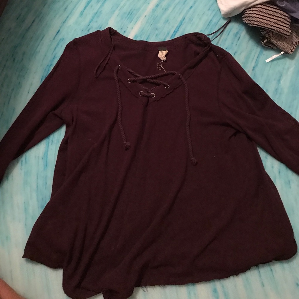 Free people long sleeve shirt!!Purple/maroon color