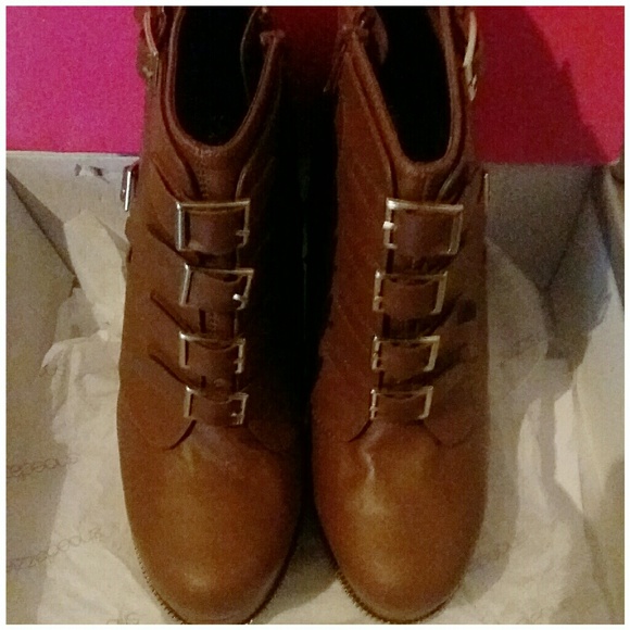 Fall Boots - Picture 2 of 3