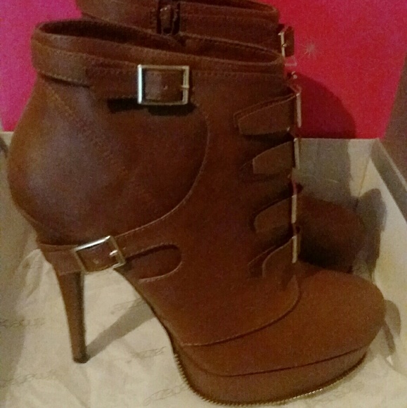 Fall Boots - Picture 3 of 3