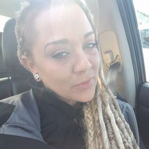 Meet your Posher, Rhea