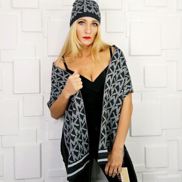 ((RESTOCK)) MICHAEL KORS METALLIC SCARF - Picture 3 of 4