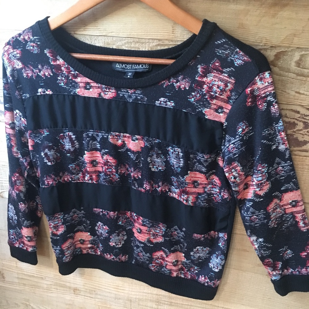 Cute flower top