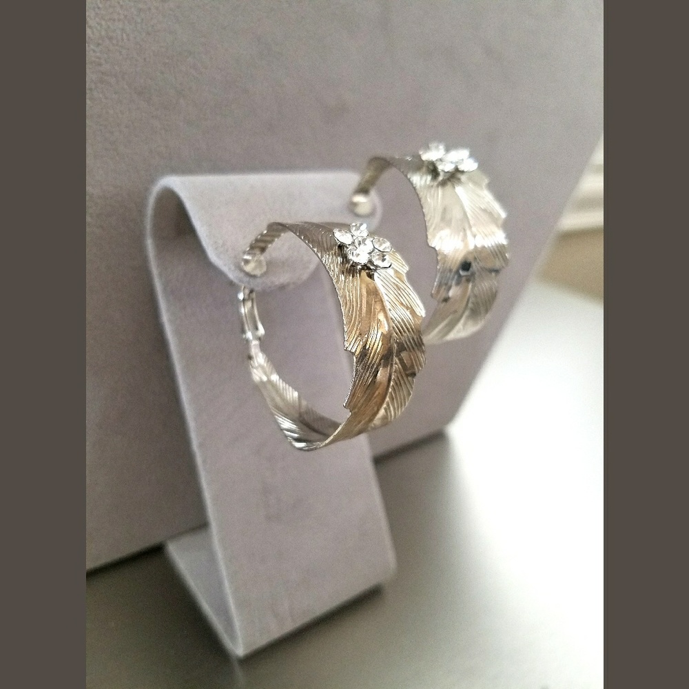 Silver Colored Hoop Earrings with Leaf Detail