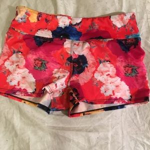NWOT yoga shorts