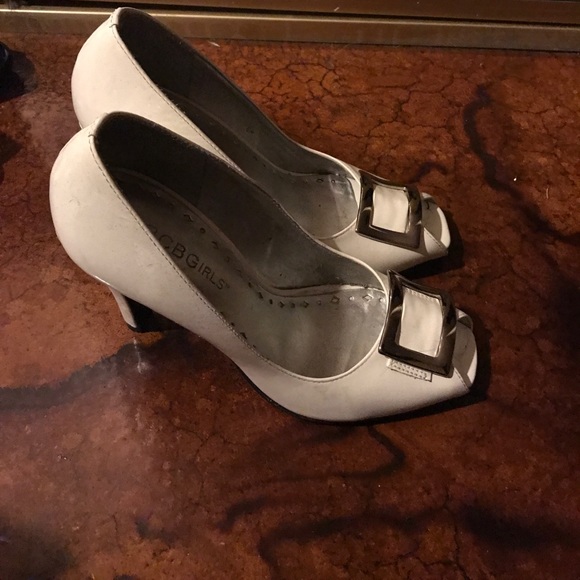 White heels - Picture 2 of 2