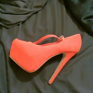 High heels never worn