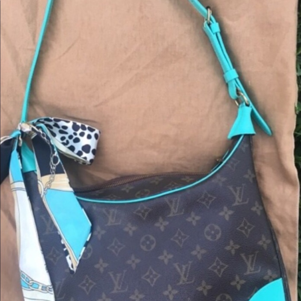 Authentic Louis Vuitton purse