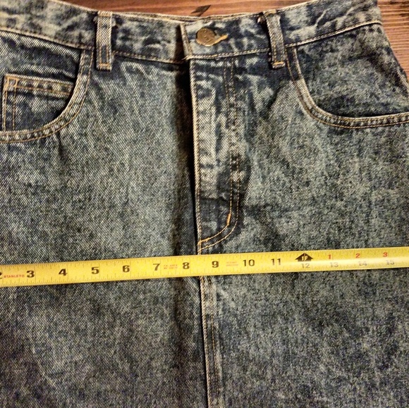 Guess Denim Skirt - Picture 4 of 5