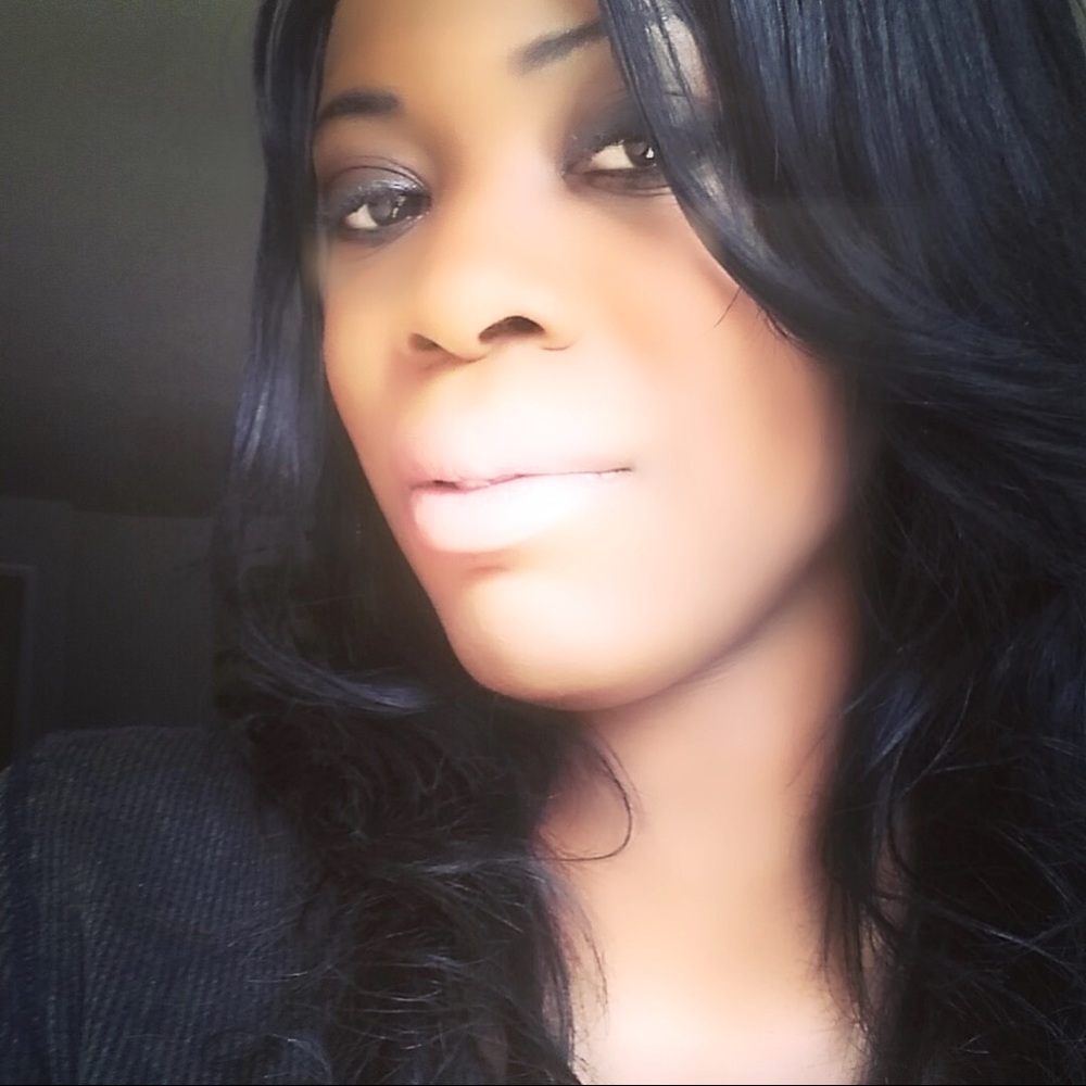 Meet your Posher, Pamela