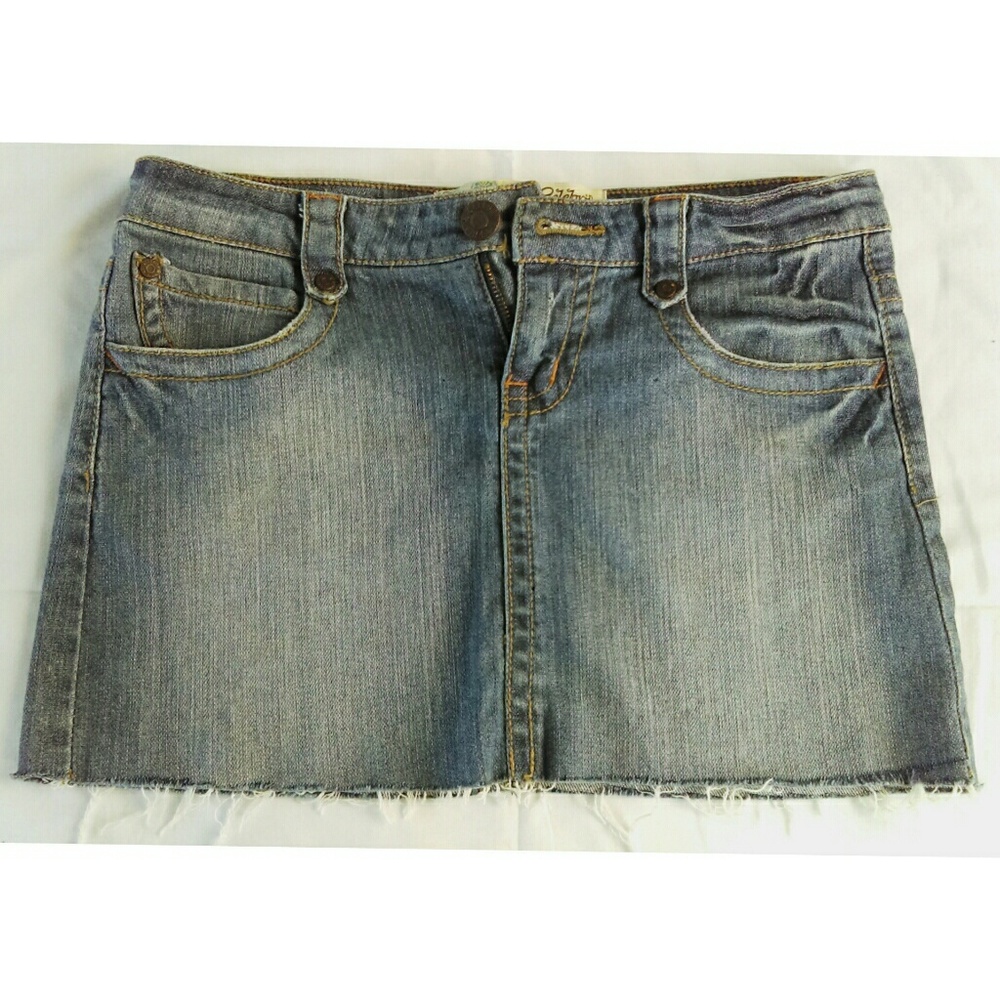 Celebrity Pink Deluxe Denim skirt