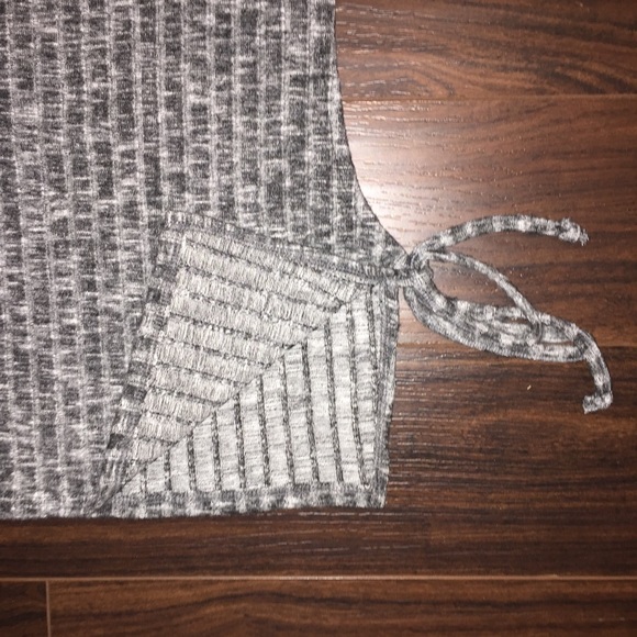 Mock Neck Ribbed Top - Picture 4 of 6