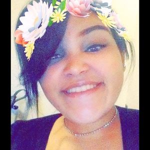 Meet your Posher, Adriana