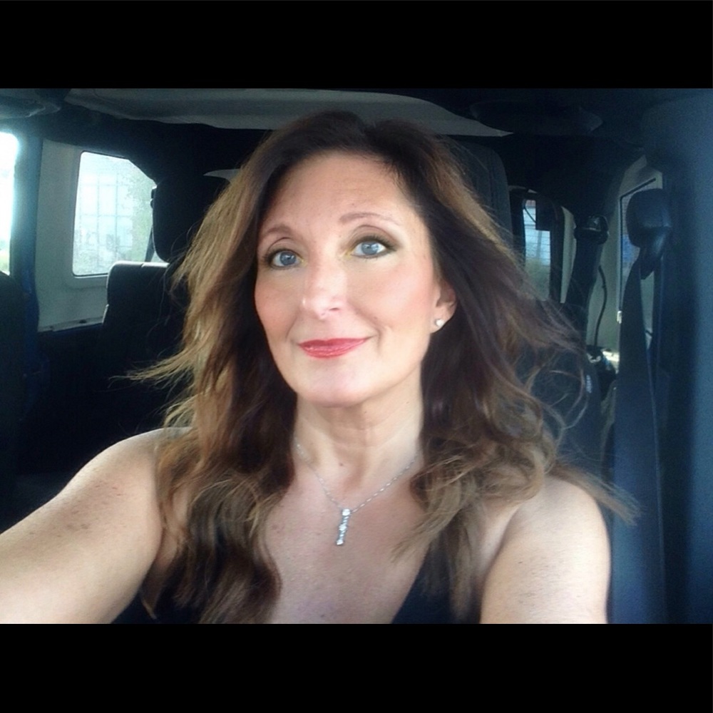 Meet your Posher, Maria