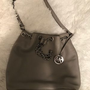 Michael kors purse/cross body