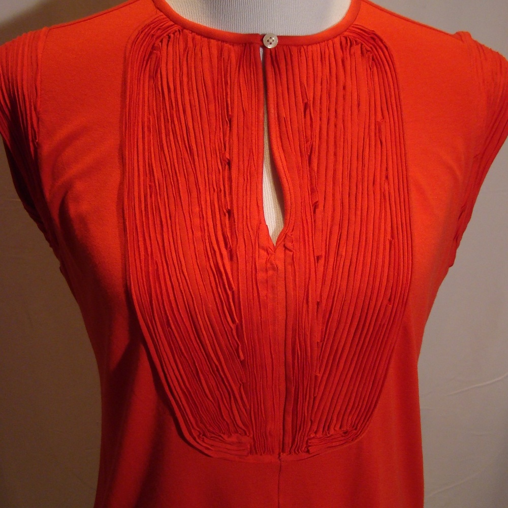 Soft & Detailed Unique Bib Front Top